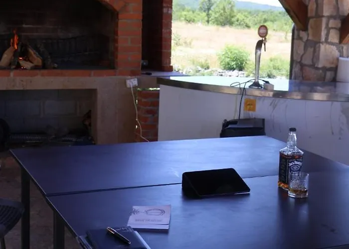 Busko Escape * 托米斯拉夫格拉德