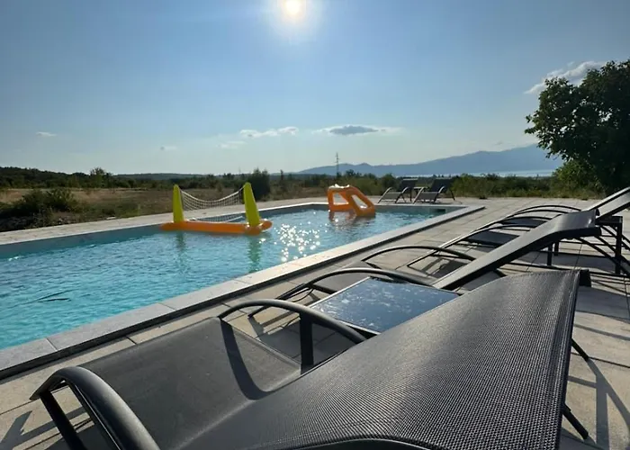 Busko Escape 别墅 *